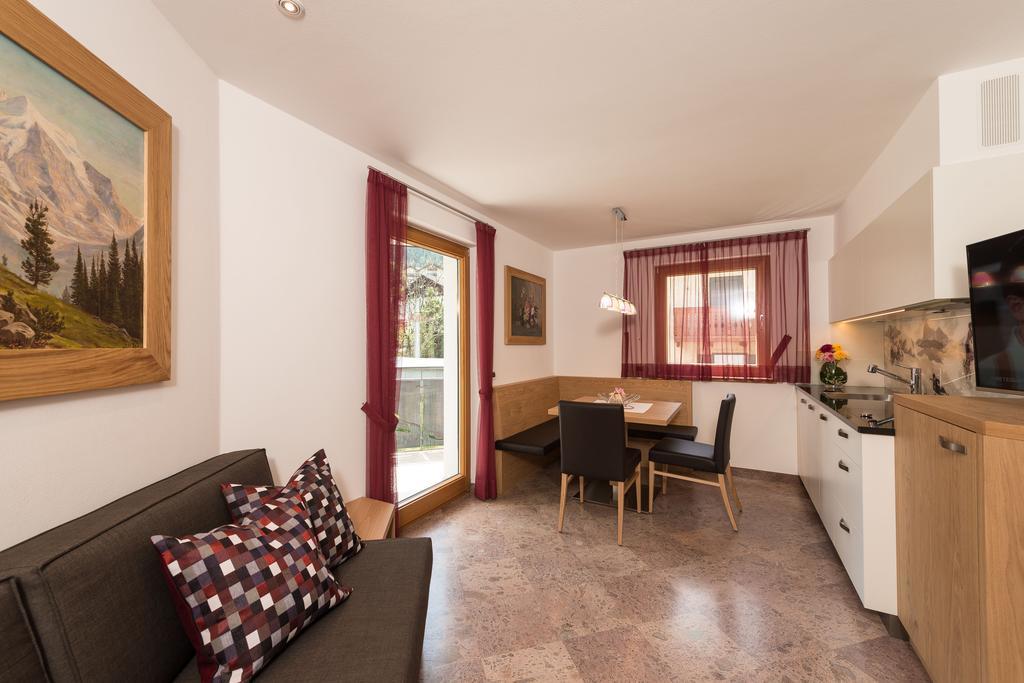 Alpin Sport Aparthotel Ortisei Bilik gambar